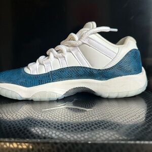 navy snakeskin 11 low jordans